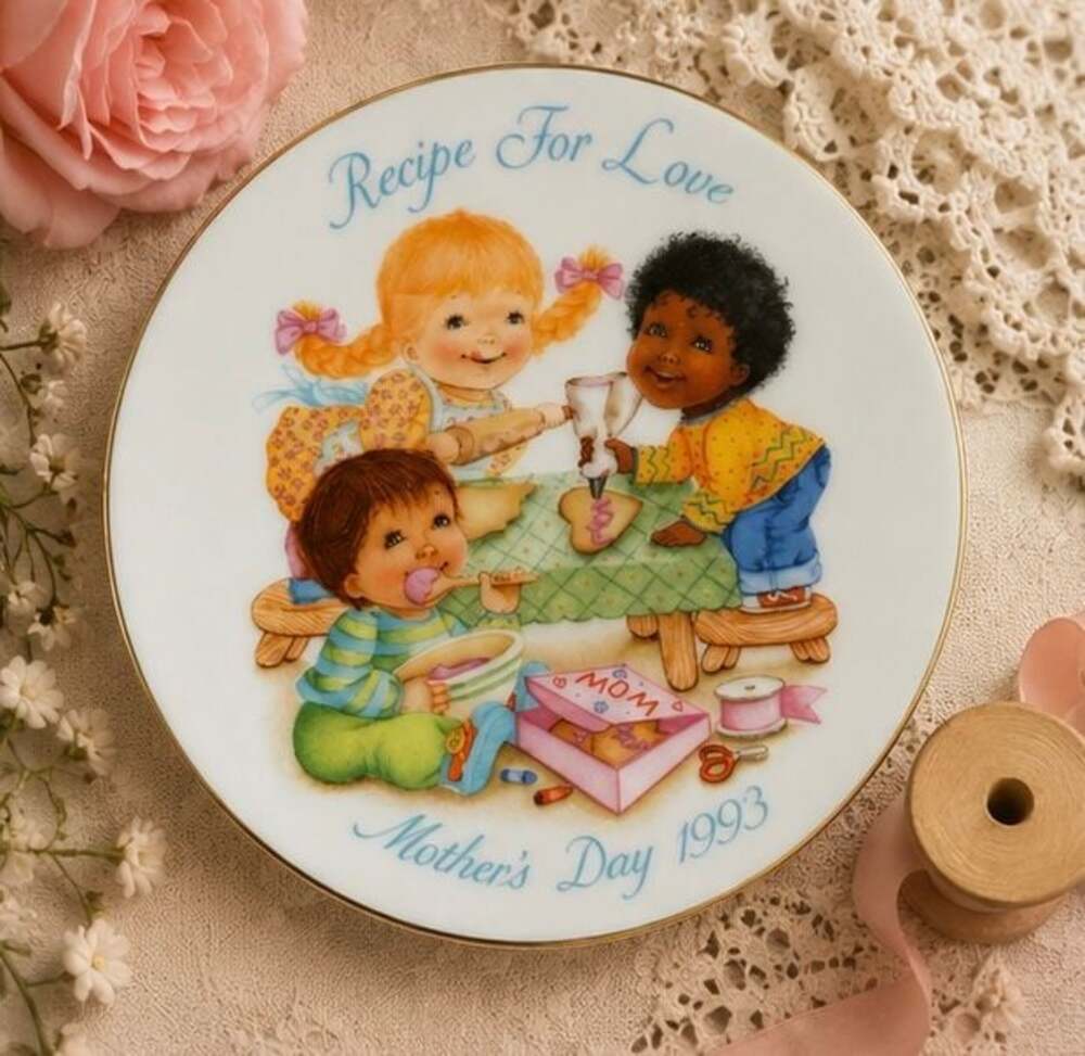 Vintage Avon Collectibles Recipe For Love Mother's Day 1993 Decorative Mini Plat